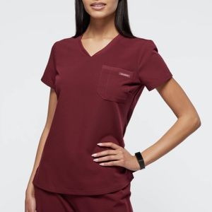 Jaanu “wine” 3 pocket tuck in scrub top